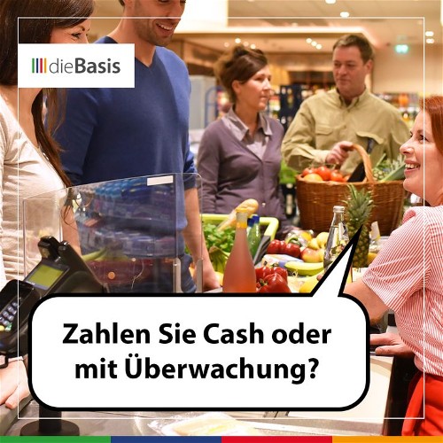 dieBasis zum Thema Bargeld An der Kasse eines Lebensmittelgeschäfts: Farge der Kassiererin "Zahlen Sie Cash oder mit Überwachung?"